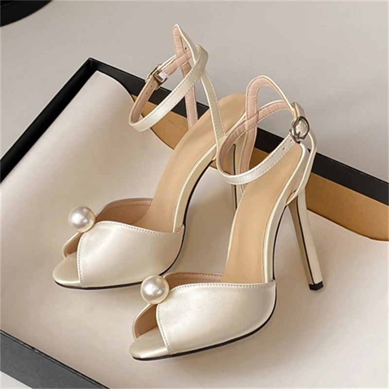 Eilyken Sexy String Bead Open  - Ankle Strap Attachment reseña y precio